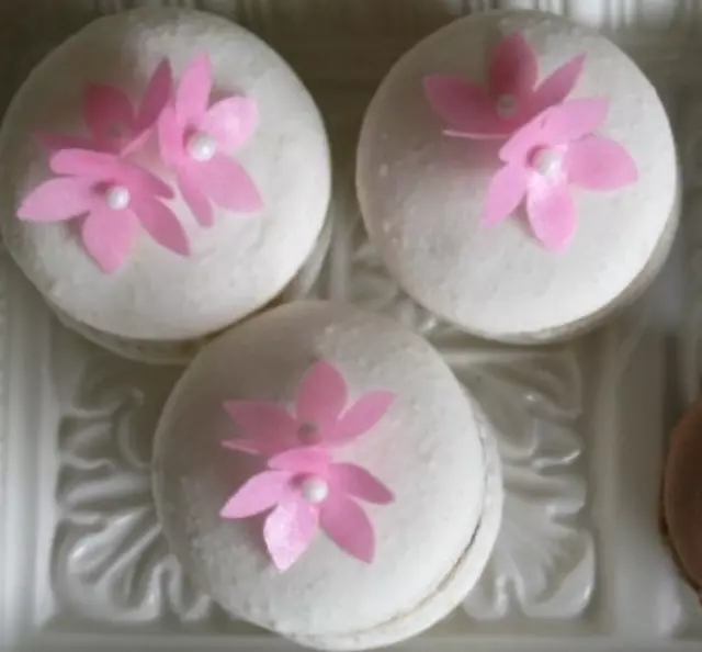 EDIBLE 100 WAFER JASMINE FLOWERS CAKE CUPCAKE 4 Birthday Wedding HIGH TEA PARTY