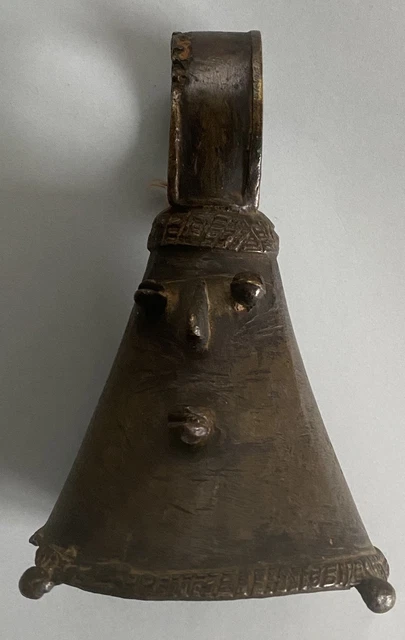 Cloche d'appel ancienne en bronze avec support. (Gebraucht) in
