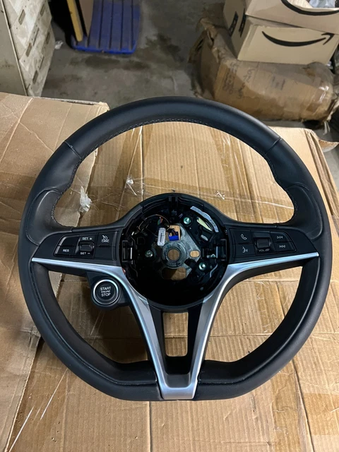 Couvre-Volant Décoratif Pour Alfa Romeo Stelvio & Giulia - Garniture Intérieure Auto-Adhésive Brillante