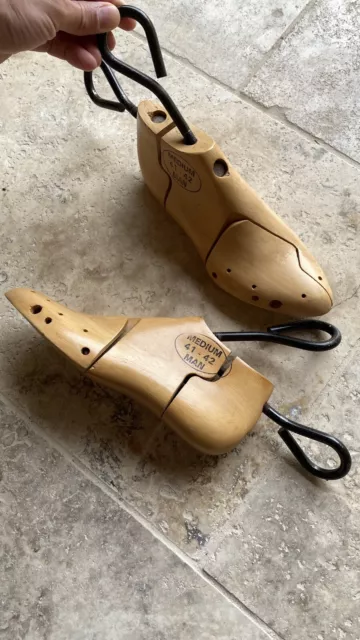 Embauchoirs bois vernis formes à forcer 41-42 chaussures cordonnier outil