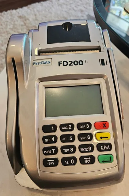 First Data ‎FD-200 Ti Credit Card Terminals P/N 001688064 19V 3.42A Portable