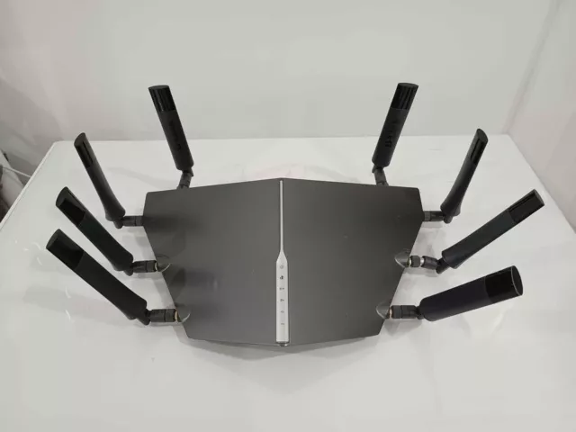 D-Link AC 5300Mbps MU-MIMO Ultra Wi-Fi Router. DIR - 895L