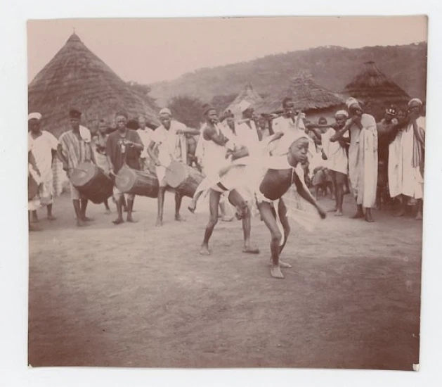 Photo Vintage De Groupe à Brécourt - Tirage Citrate Circa 1890 Format 12x17 Cm