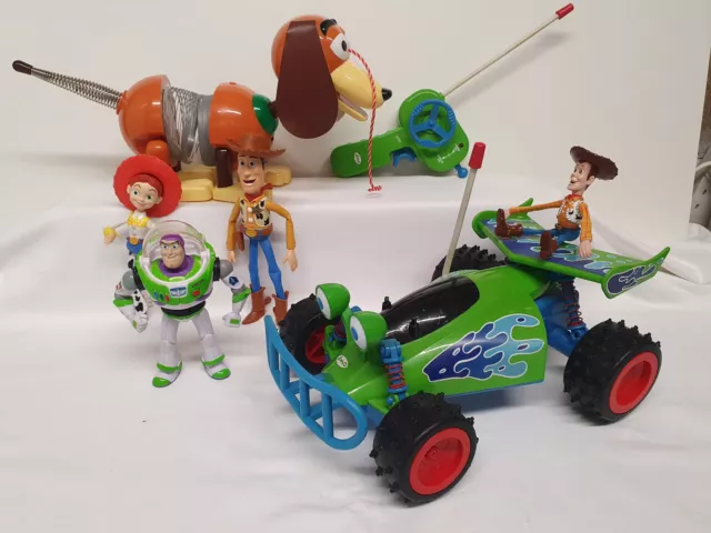 Toy Story Bundle / Woody Buggy / Talking Slinky Dog / 3 Figures.