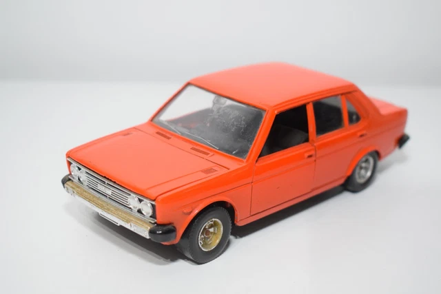 Altaya 1:24 Fiat 131 Abarth #10 gagnant Rallye Monte Carlo 1980 Röhrl