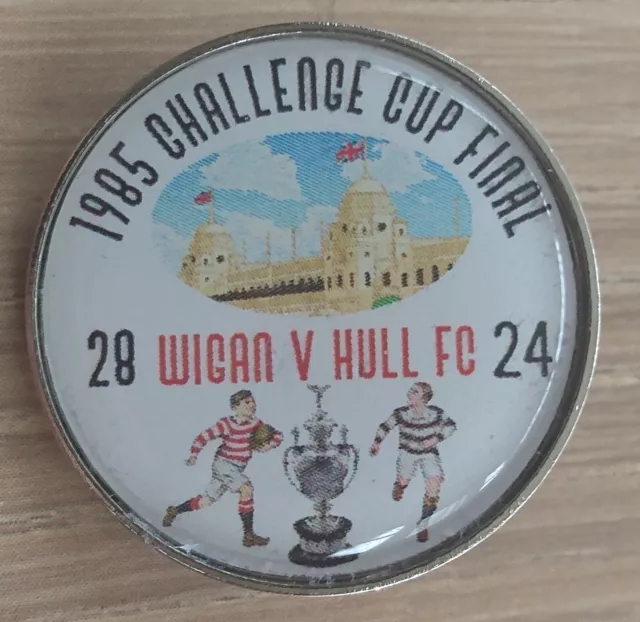 1985 Retro Wigan V Hull Fc Challenge Cup Final Rugby League  Pin Badge