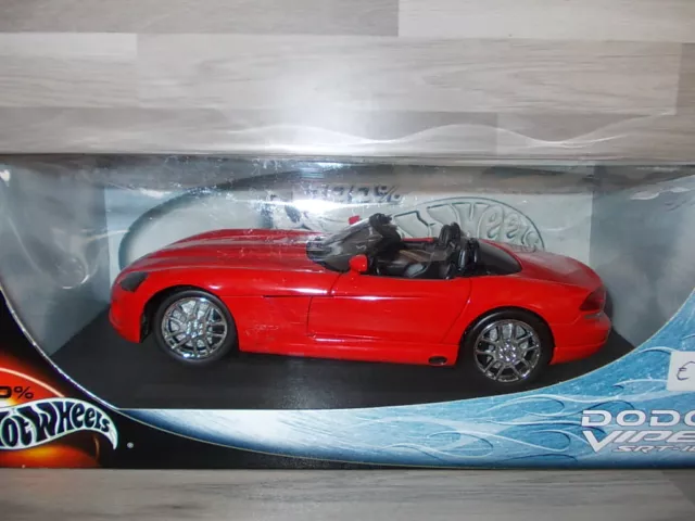 Hot Wheels 1/18 - Dodge Viper SRT-10  rot