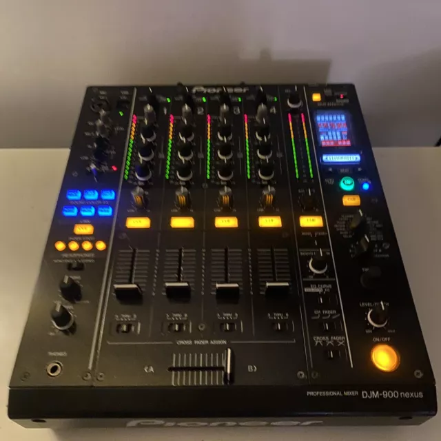 Pioneer DJM 900 Nexus DJ Mixer