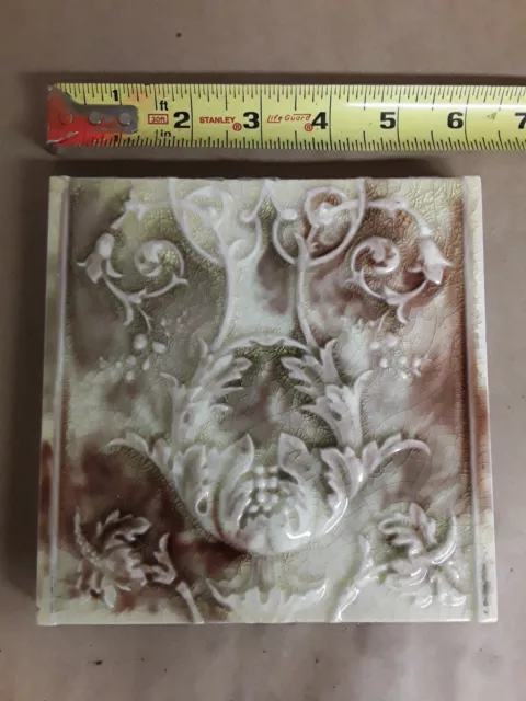 ANTIQUE ART NOUVEAU MAJOLICA TILE C1900 6" x 6" Scroll Leaf Light Green Brown
