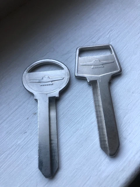 NOS Lincoln Key Blank Set - OEM Ilco 1766LN & S1766LN For 1966-1984 Lincoln Mark III, IV, Continental