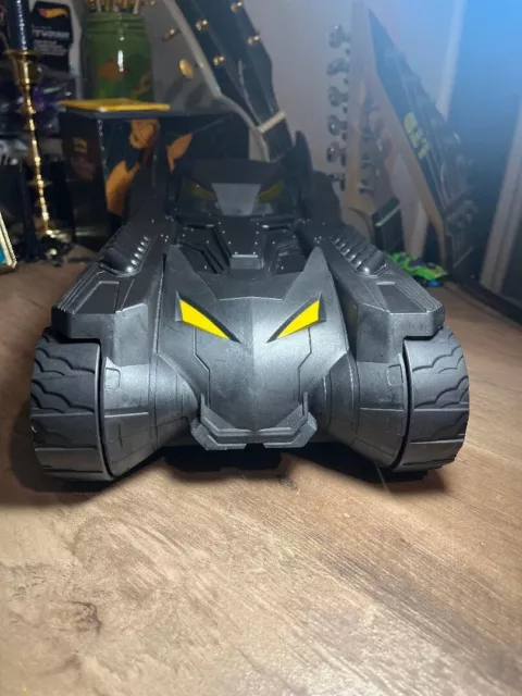 Spin Master DC Batman "The Caped Crusader" Batmobile LOOSE