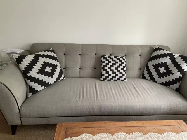 Dfs jupe 3 seater deals