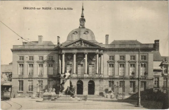 CPA CHALONS-sur-MARNE - L'Hotel de Ville (126163)