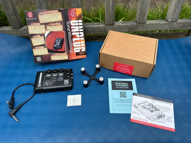 ToneWoodAmp Solo Multi-effects Processor on Electro-Acoustic Guitars - Pre-owned ToneWoodAmp Solo Multi-effects Processor on Electro-Acoustic Guitars - Pre-owned