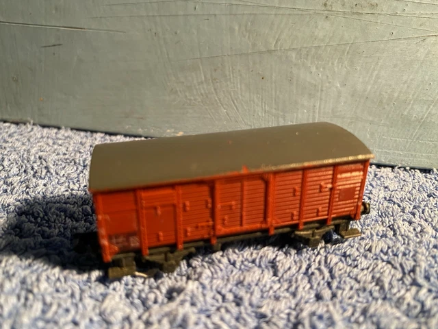 Wagon marchandise couvert ARNOLD RAPIDO circuit trains électriques N 1/160