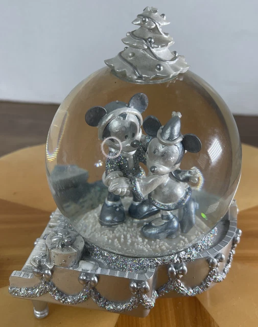 DISNEY CHRISTMAS SNOW Globe Mickey & Minnie Mouse on piano Silver