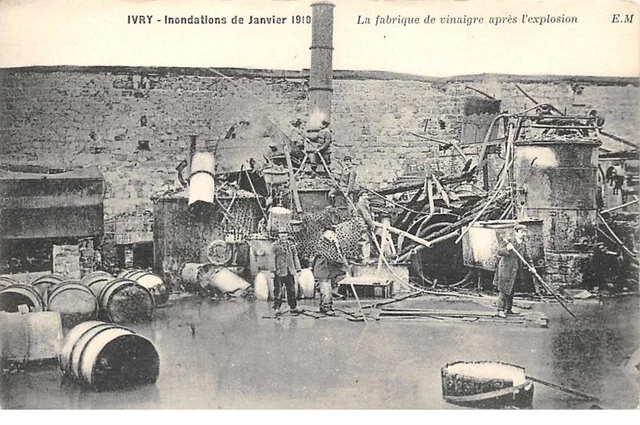94 .n° 106776 . ivry sur seine .inondations de janvier 1910 .la fabrique de vi