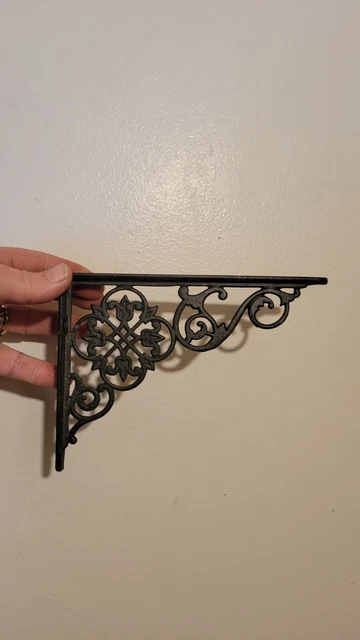 Vintage Pair of  Fancy Ornate Victorian Cast Iron Filigreed Shelf Brackets 4