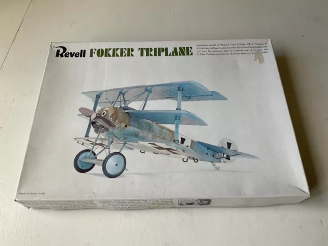 Model Kit Fokker Triplane   By Revell    1:28