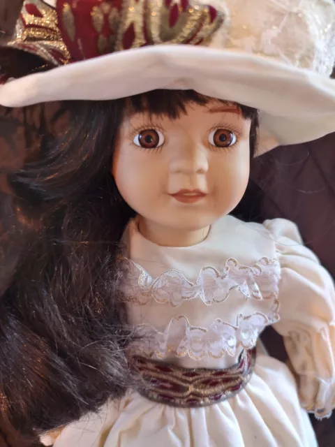 Vtg 90s Heritage Mint Platinum Collection Sarah 16" Musical Porcelain Doll w/Box