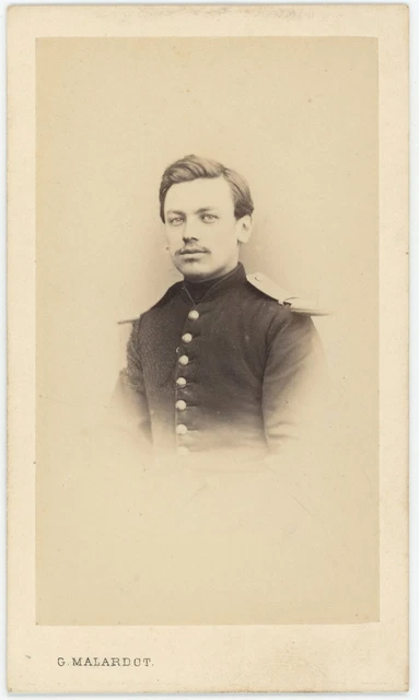 CDV militaire circa 1865. Lieutenant d'artillerie par CDV militaire circa 1865. Lieutenant d'artillerie par