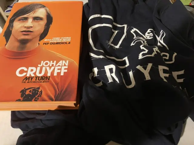 Johan Cruyff My Turn The Autobiography Hardback Buch Plus Johan Cruyff T-Shirt
