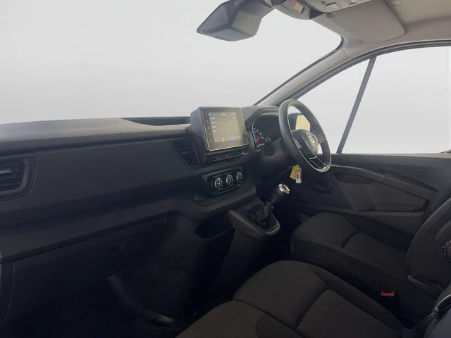 2023 RENAULT TRAFIC 2.0 dCi Blue LL30 Business+ Panel Van 5dr Diesel ...