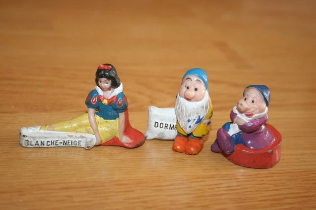 Blanche neige et les 7 nains, figurines en plastique mou type
