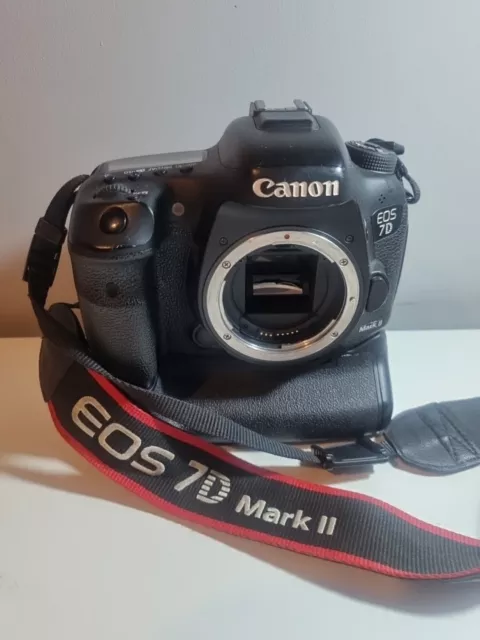 Canon EOS 7D Mark II DSLR Camera (Body Only)