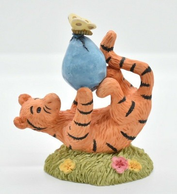 DISNEY BORDER FINE Arts Classic Winnie the Pooh Tigger With Balloon