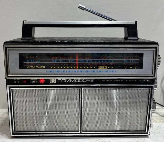 COMMODORE TRANSISTORIZED/SOLID STATE AM/FM Radio Not Working 54.95