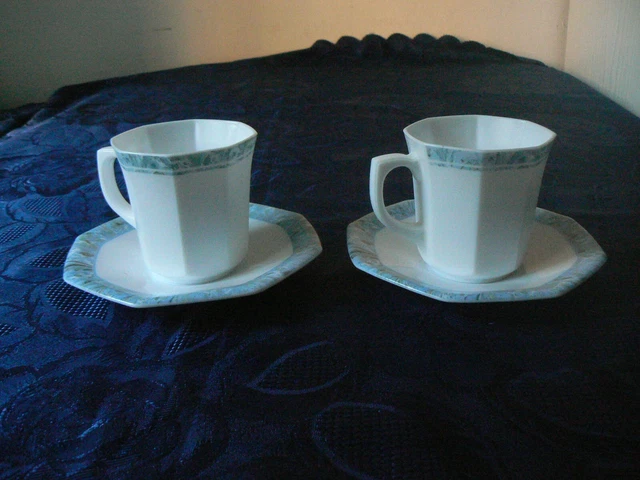 Lot De 6 Tasses Et Sous-Tasses Arcopal France - Verre Opaline Blanche - Vintage