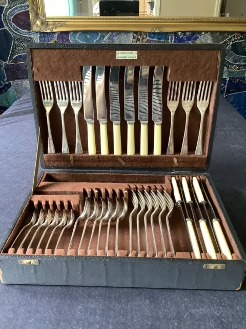 Walker and online hall cutlery