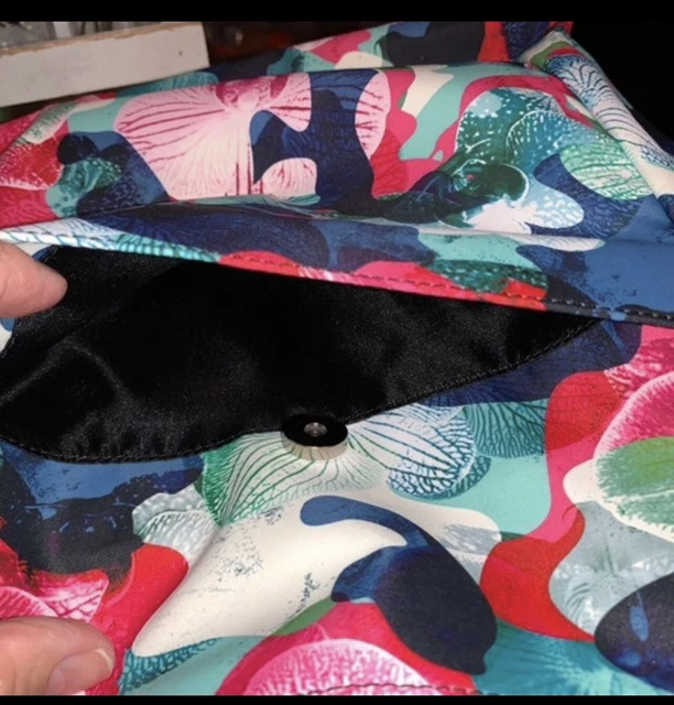 Samantha Brown To-Go Zip Front Medium Crossbody Purse Floral Recycled Fabric 7