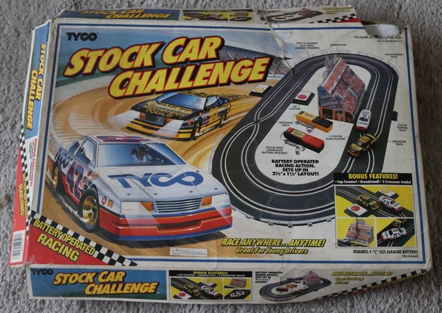 Stock Car Racing. Tyco Car Racing Set. Battery Operated. Model Race Track.