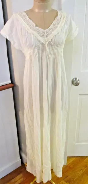 Antique Victorian Edwardian White Linen Dress Nightgown With Lace & Pin Tucks Sm