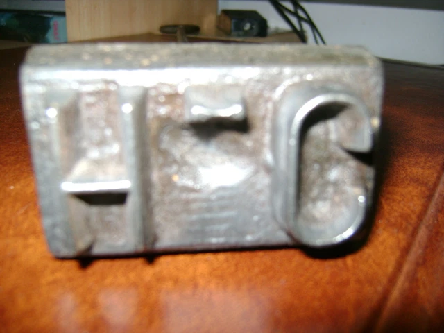7 ANCIENS OUTILS de MÉTIER / TONNELIER * FERS à MARQUER les TONNEAUX