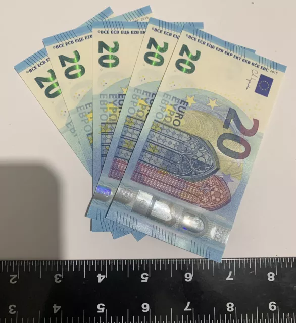 100€ Urlaubsgeld übrig - hundert Euro in Banknoten £100 Euro D
