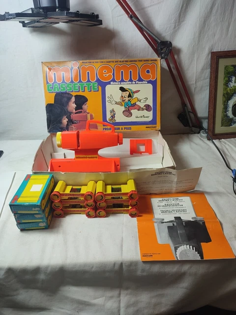Old Minema projector + 112 views, The Jungle Book, Meccano France