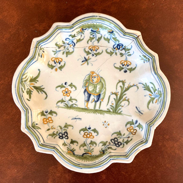 Drageoir faience XVIIIe - Moustiers - décor de grotesque