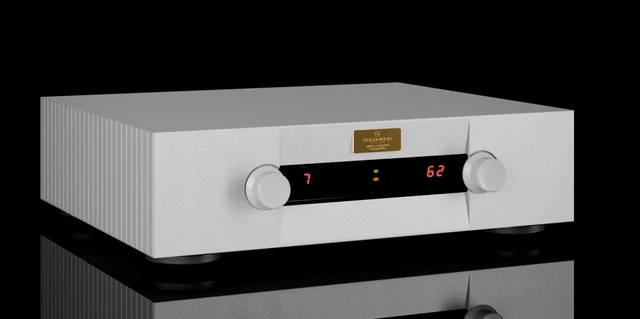 Préamplificateur Goldmund Mimesis 27.8 = un Metis 2 + un Metis Dac