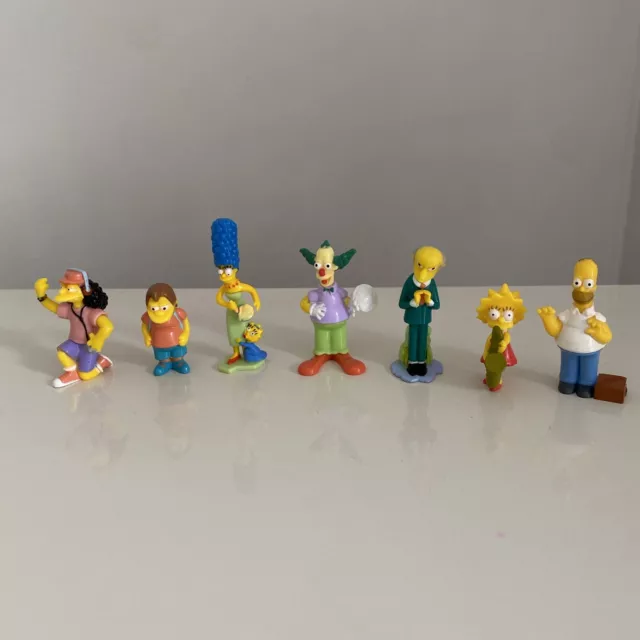 THE SIMPSONS FAMILY Kinder Surprise Ferraro CAKE TOPPERS 7 X FIGURES - 2007