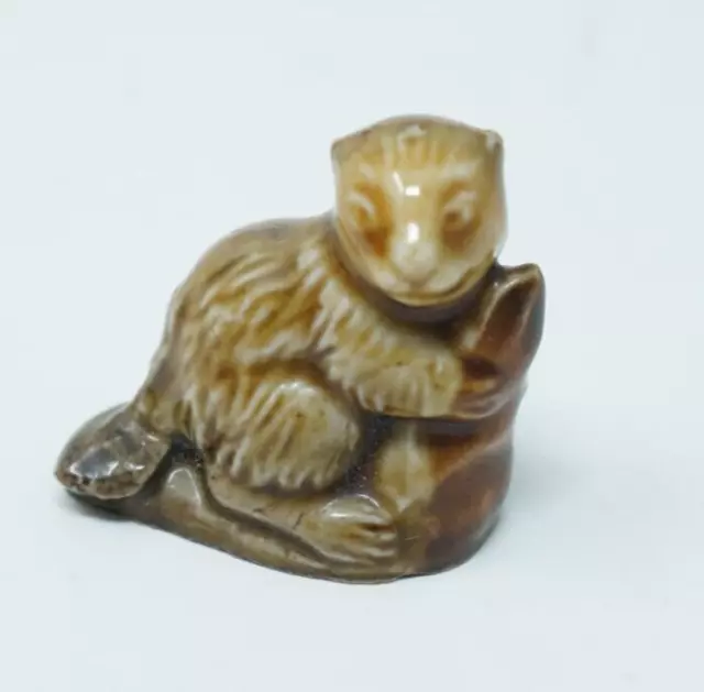 Wade Miniature Porcelain Figure Whimsies Beaver Figurine Red Rose Tea