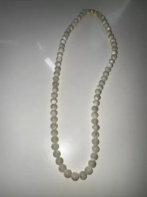 Vintage Mother of Pearl beads with barrel clasp 25cm drop (total length 52cm)