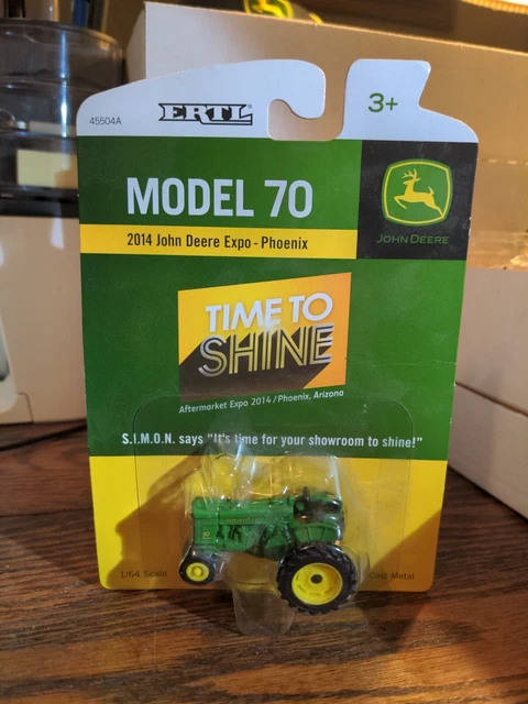 ERTL John Deere 70 Tractor Narrow Front - 2014 Phoenix Expo 1/64