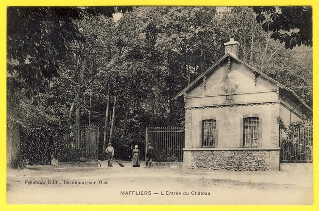 cpa RARE 95 - MAFFLIERS (Val d'Oise) L' Entrée du CHÂTEAU Animé