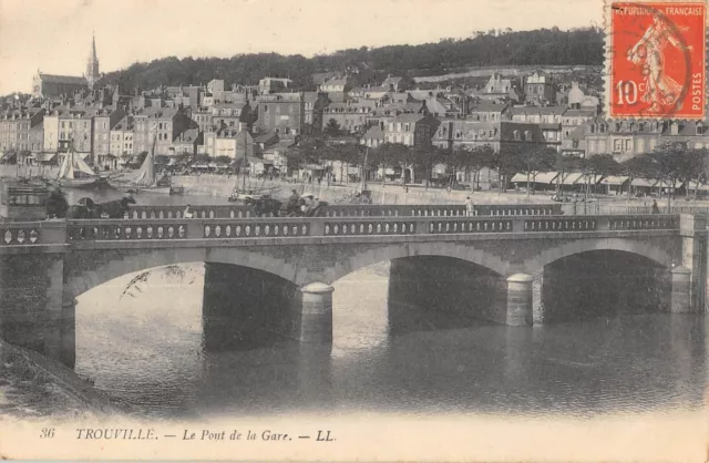 Cpa 14 Trouville Le Pont De La Gare