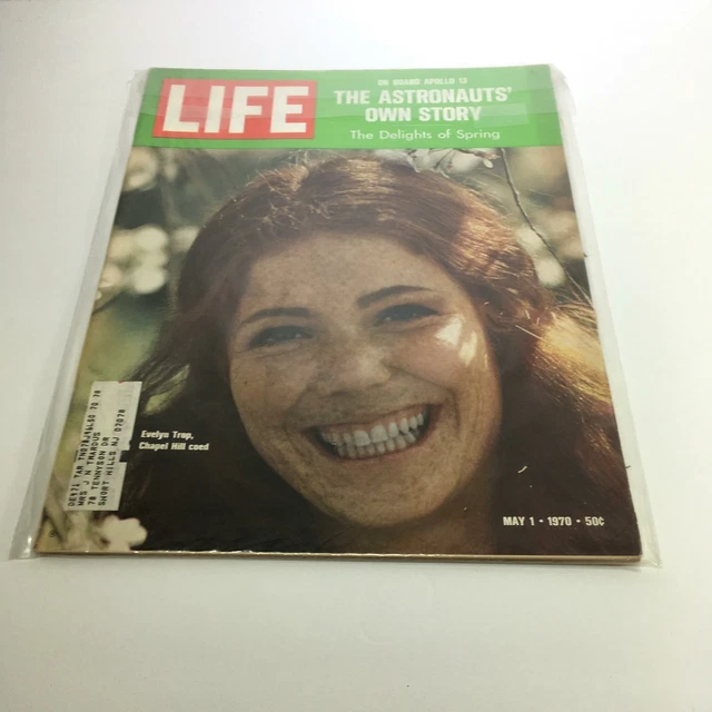 LIFE MAGAZINE MAY 1, 1970 Evelyn Trop, Chapel Hill coed £11.70