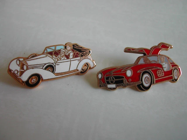 Lot 2 pin's DAIMLER / MERCEDES type Cab D Grosser  et 300SL par ARTHUS BERTRAND