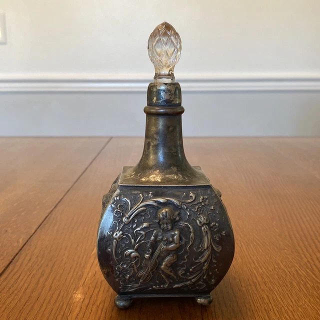Pairpoint Mfg 2344 Silverplate Decanter New Bedford Mass Repousse
